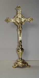 Krzyż ołtarzowy mosiężny, wysokość 50 cm
