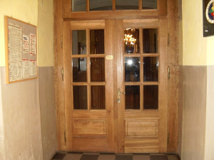 Drzwi zewnętrzne - kościół św. Onufrego w Staroźrebach