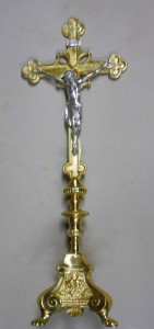 Krzyż ołtarzowy mosiężny, wysokość 80 cm