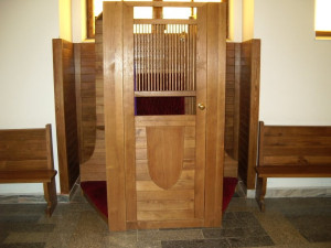 konfesjonał otwarty - kościół Miłosierdzia Bożego w Płocku