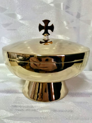 Patena koncelebra z wieczkiem (wysokość - 13 cm)