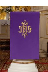 obrus na lektorium z IHS.jpg