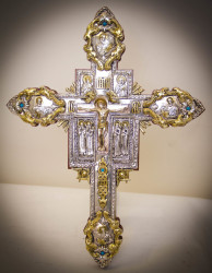Krzyż Barokowy wiszący, wysokość 46 cm, cały metalowy