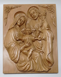 Płaskorzeźba z wizerunkiem Świętej rodziny, jasny buk