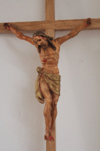 Krzyż wiszący, dębowy, kopia krucyfiksu z XVII wieku, wysokość 80 cm