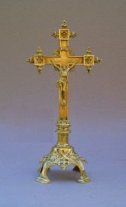 Krzyż ołtarzowy mosiężny, wys. 31,5 cm