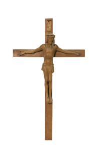 Krzyż romański z pasyjką, drewniana rzeźba bejcowana, wysokość 72 cm