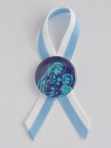 Mini Kotylion Maryjny – Maryja z dzieciątkiem