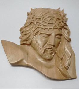 Płaskorzeźba z wizerunkiem Jezusa Chrystusa w koronie cierniowej, jasny buk
