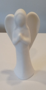 Figurka Aniołek z alabastru