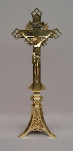Krzyż ołtarzowy mosiężny, wys. 51 cm
