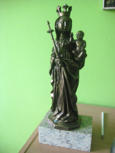 Figurka Matki Boskiej Rzeszowskiej, wys. 32 cm