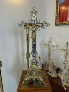 Krzyż gotycki ołtarzowy niklowany 67 cm