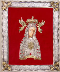 Madonna Licheńska zdobiona kryształami Swarovskiego