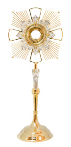 Monstrancja z wizerunkiem anioła, mosiężna, złocona i srebrzona, wysokość 76 cm