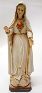 Figura Matka Boska Fatimska, rzeźba drewniana kolor, wysokość 24 cm