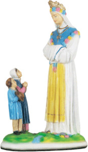Figura Matki Bożej Saletyńskiej z dziećmi, materiał żywiczny, wysokość 51 cm