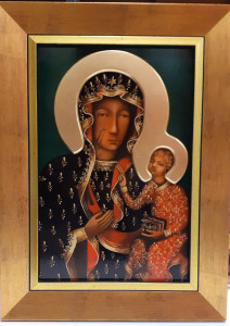 Obraz malowany na desce Matka Boska Częstochowska z wypukłą aureolą pokrytą szlagmetalem