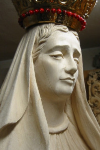 Matka Boska Różańcowa - rzeźba w drewnie na zamówienie