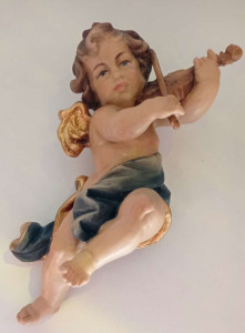 Anioł grający na mandolinie, rzeźba drewniana, wysokość 17 cm