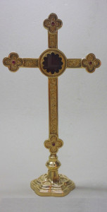 Relikwiarz w kształcie krzyża, do wyboru mosiądz, mosiądz srebrzony lub złocony, wysokość 31,5 cm