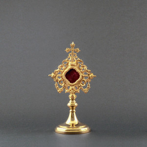  Relikwiarz z krzyżem, mosiężny, złocony, wysokość 25 cm