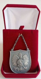 Ryngraf srebrny z Matką Boską Ostrobramską i orłem w tle