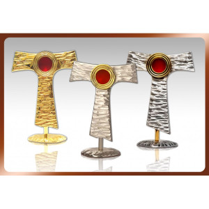 Relikwiarz w formie krzyża franciszkańskiego, mosiądz złocony, srebrzony, patynowany, wysokość 19,5 cm