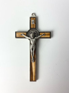 Krzyż św. Benedykta z drzewa oliwnego, wysokość 13,5 cm