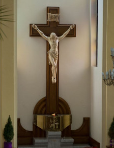 Rzeźba - Jezus Ukrzyżowany, drewno lipowe, wys. 200 cm