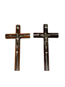 Krzyż wiszący 21 cm z ozdobną wstawką z metalu