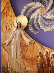 Ściana ołtarzowa Matki Bożej Fatimskiej